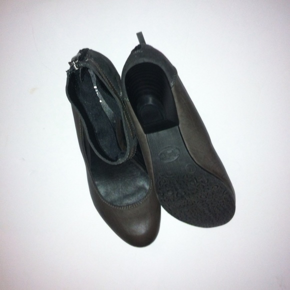 Cute nwot limelight cuff flats - Picture 4 of 4